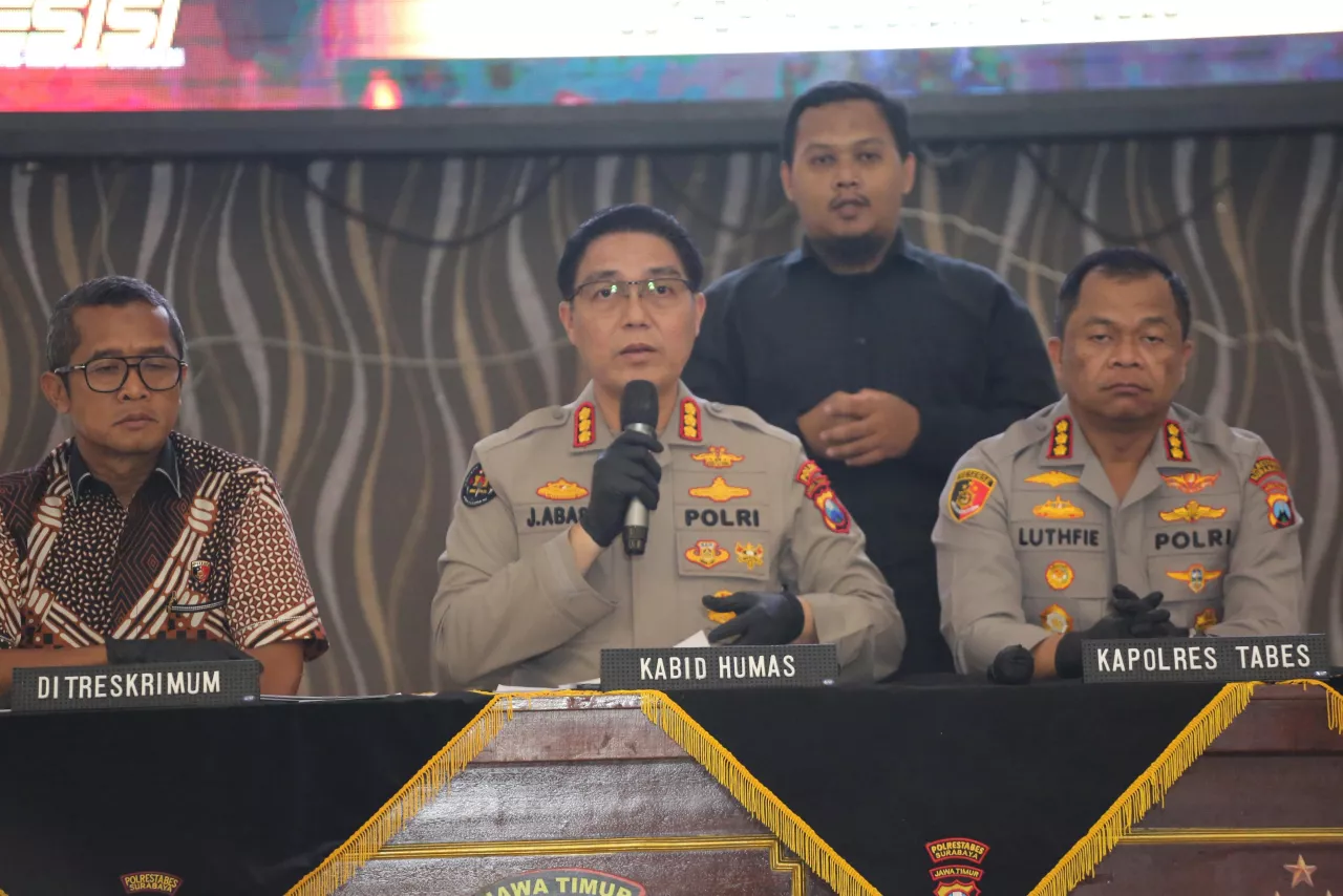 Polda Jatim Tahan 33 Tersangka Kerusuhan Surabaya, Termasuk Pembakar Gedung Grahadi