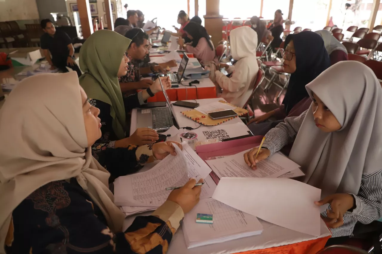Kuota Bertambah, Lebih dari 5.000 Mahasiswa Surabaya Dapat Beasiswa Pemuda Tangguh 2025