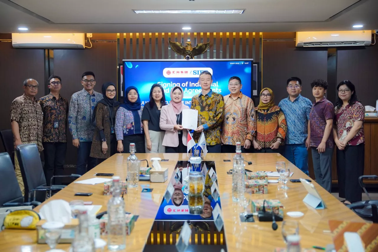 Investasi Rp656 Miliar, Pabrik Pakan Ternak dari Tiongkok Bangun Pabrik di SIER