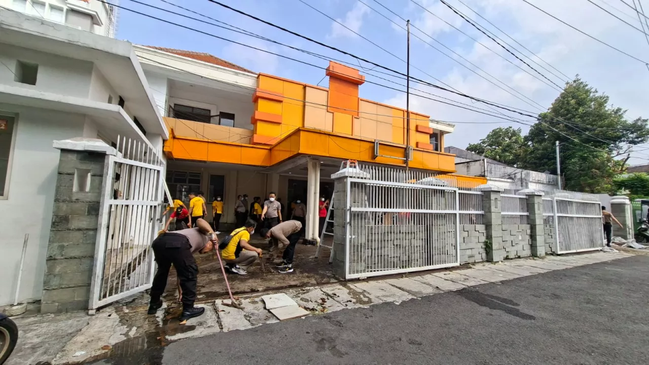 Pasca Kebakaran, Polsek Tegalsari Layani Warga di Kantor Bawaslu