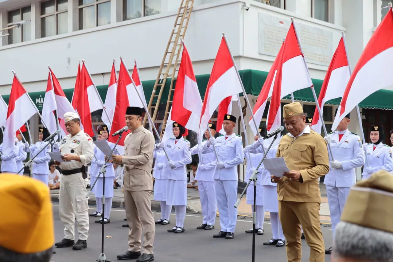 "Surabaya Merah Putih" Teatrikal Perobekan Bendera di Hotel Majapahit