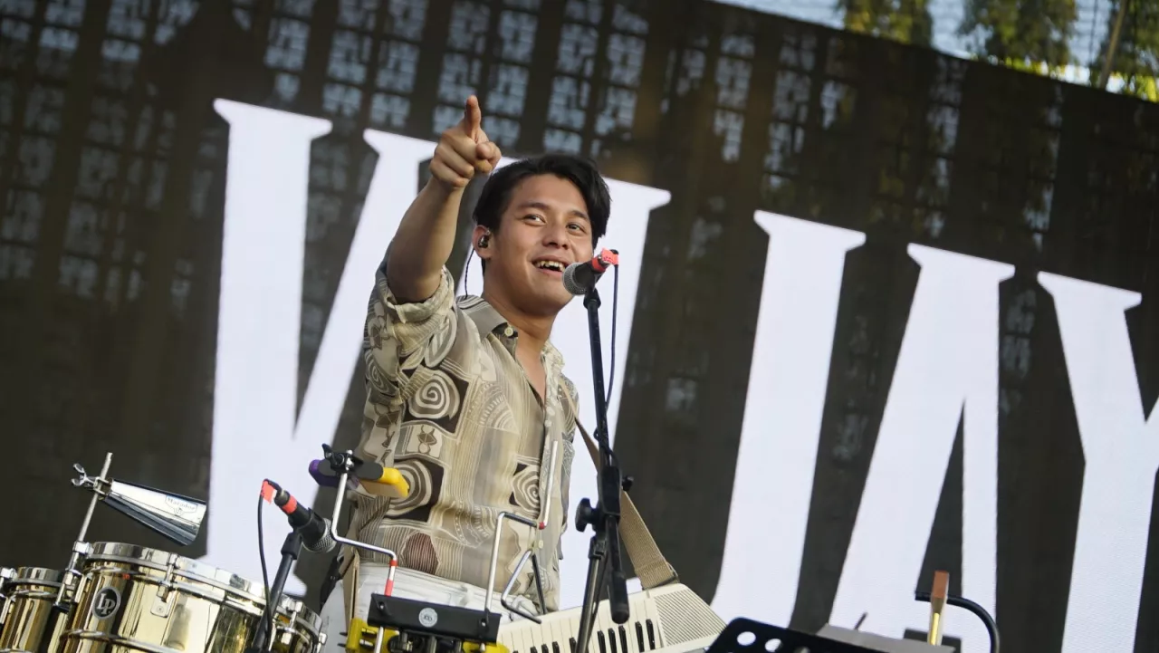 Wijaya 80 Bikin Penonton Galau Bareng di Jazz Traffic Festival 2025 Surabaya