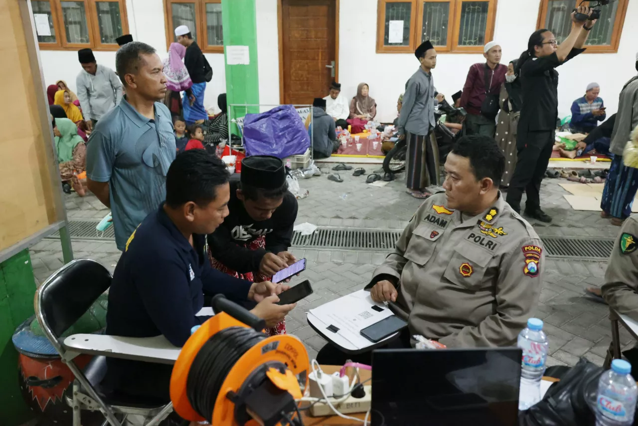 Posko DVI Polda Jatim Terima 62 Laporan Kehilangan di Ponpes Al Khoziny