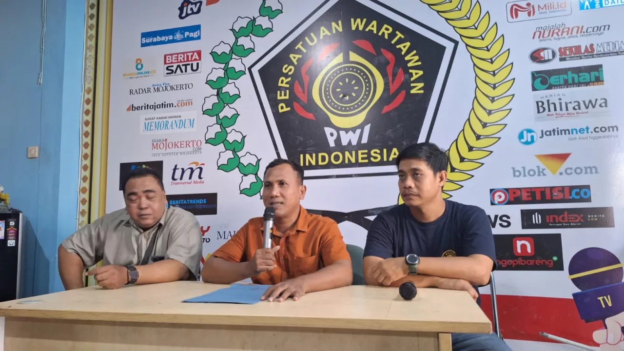 Wartawan Dilarang Liput Tanam Jagung di Mojokerto
