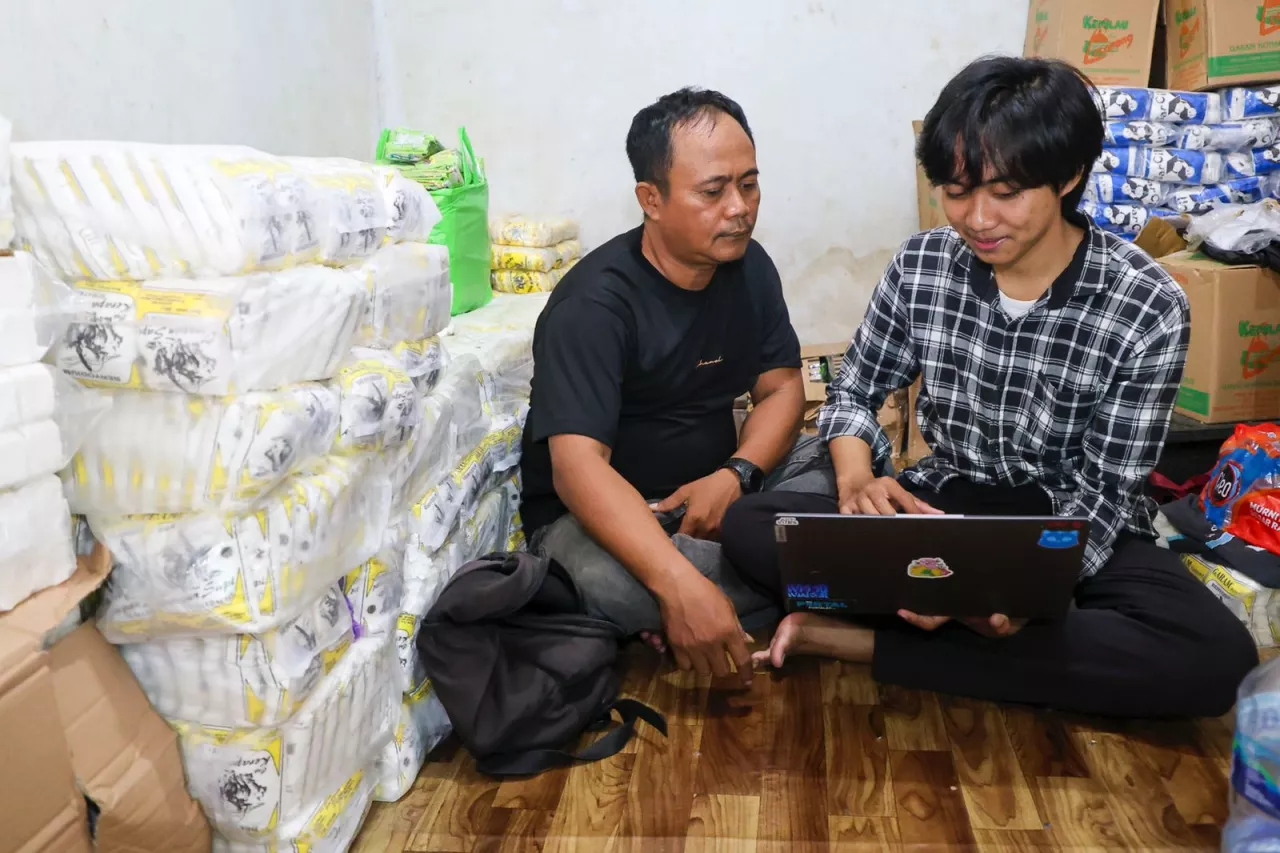 Ibra Maulana, Anak Tukang Garam Bisa Kuliah Berkat Beasiswa Pemuda Tangguh