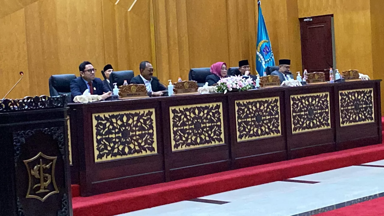 DPRD Sentil Armuji di Paripurna: Seremonial Banyak, Pokir Macet