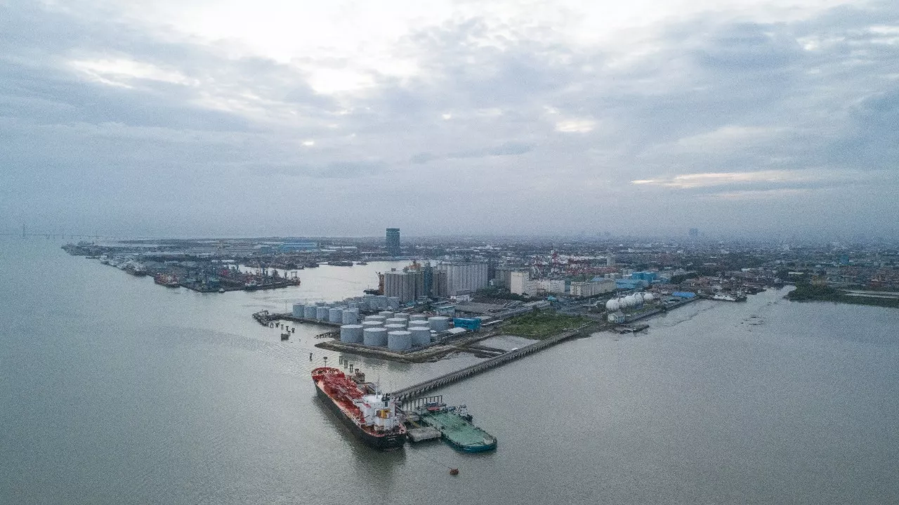 Kejari Tanjung Perak Sita Rp70 Miliar dari PT APBS Terkait Dugaan Korupsi