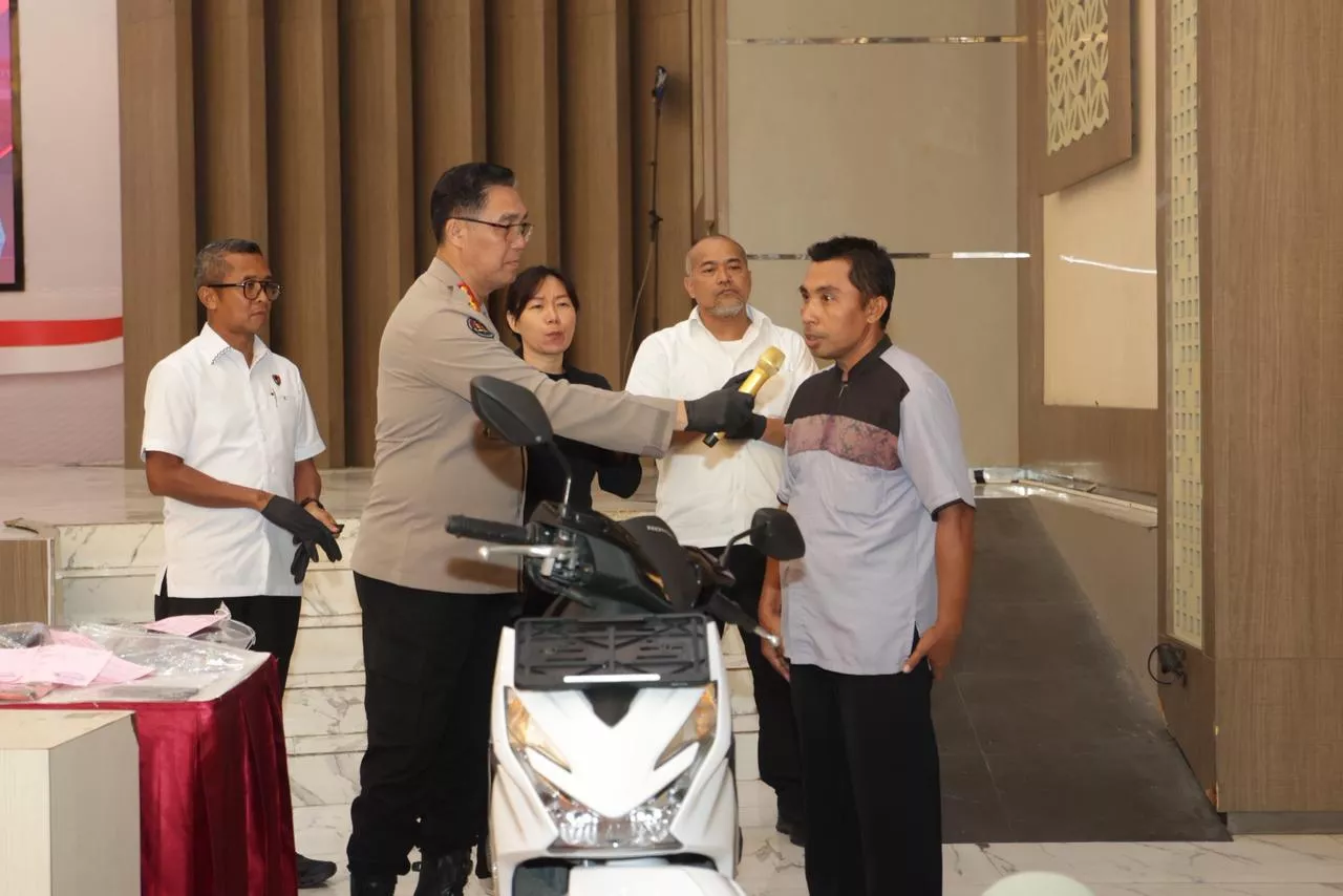 Tangkap 1.135 Tersangka di Operasi Sikat Semeru 2025, Polda Jatim Kembalikan Motor Curian