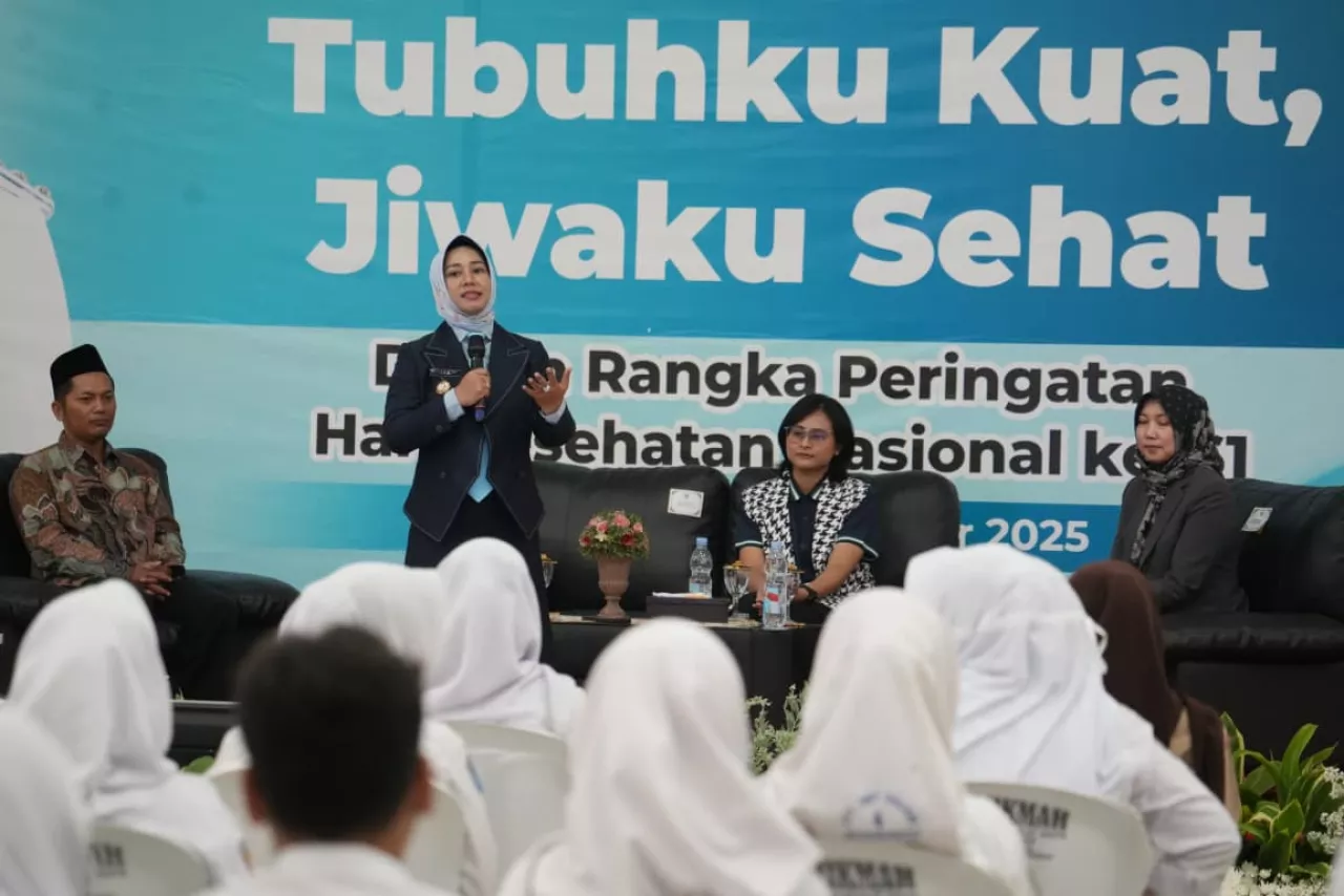 Cegah Hoaks dan Kecanduan Gawai, Ning Ita Tekankan Pentingnya Literasi Digital