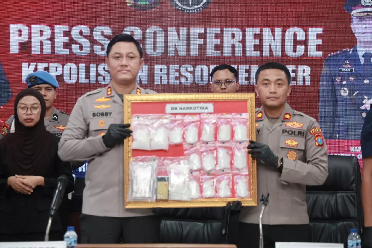 Polres Jember Bongkar Jaringan Narkoba Antar Pulau, Ratusan Gram Sabu Disita