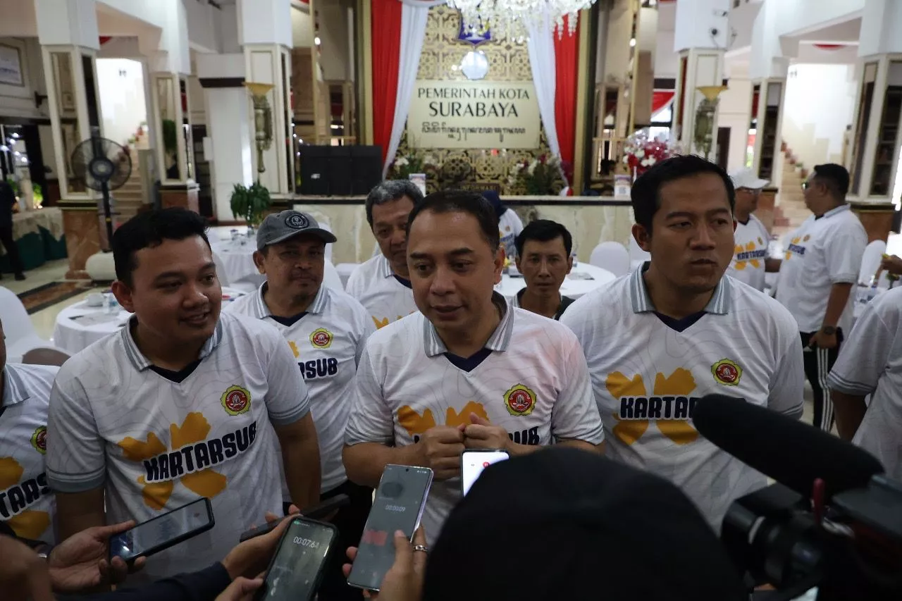 Pemkot Surabaya Siapkan Sanksi Blacklist bagi Kontraktor Tak Gunakan Tukang Lokal