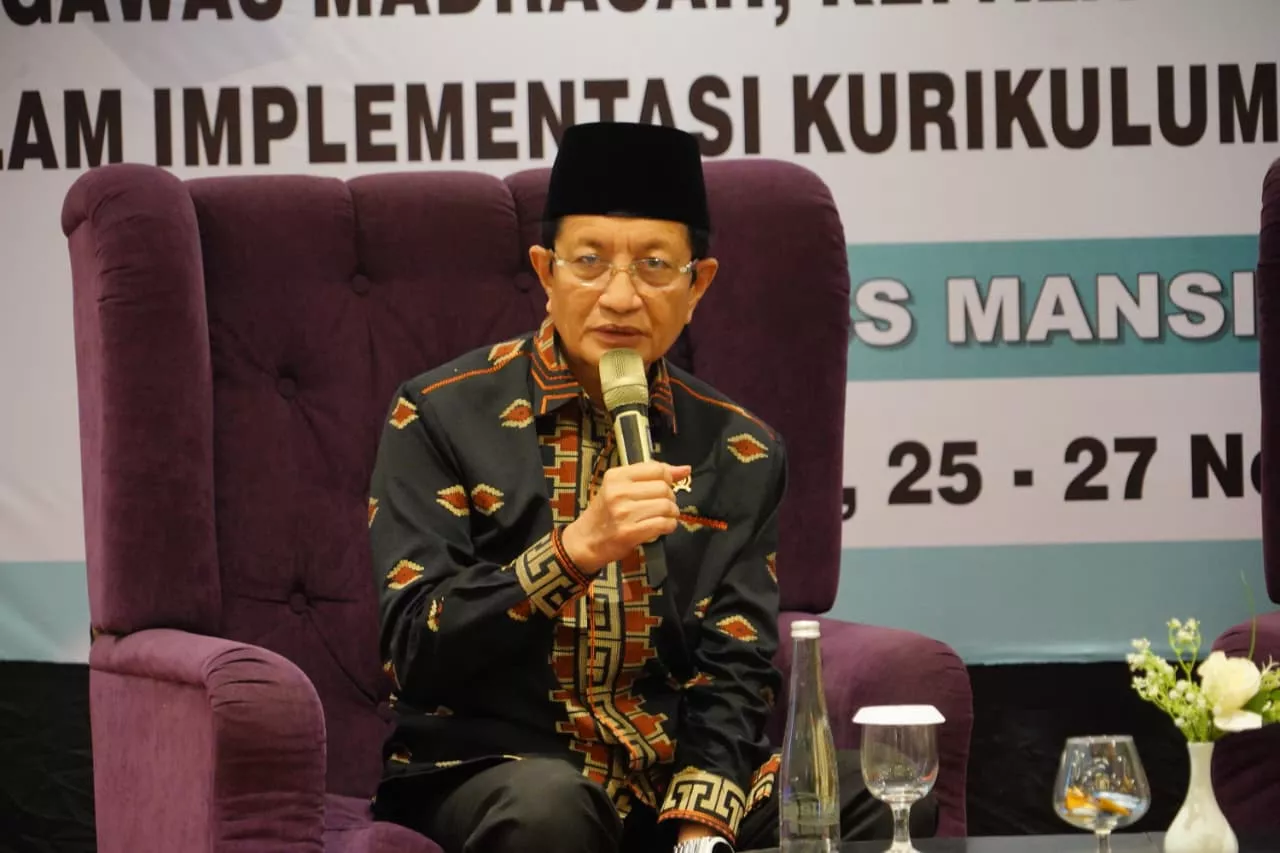 Menag Nasaruddin Umar Dorong Pendidikan Berbasis Cinta di Madrasah Jawa Timur