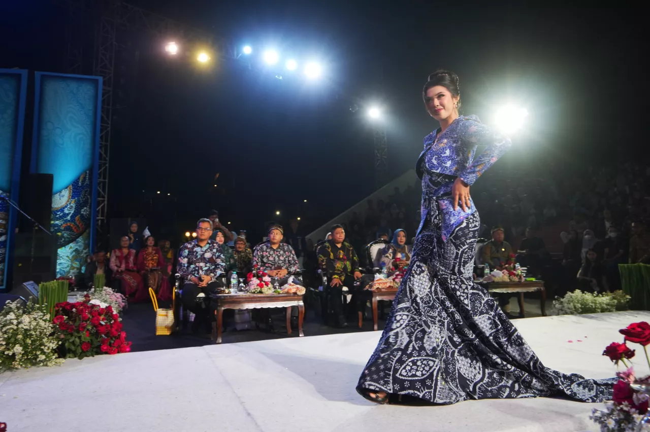 Pikat Ribuan Penonton, Mojo Batik Festival Jadi Magnet Wisata di Mojokerto