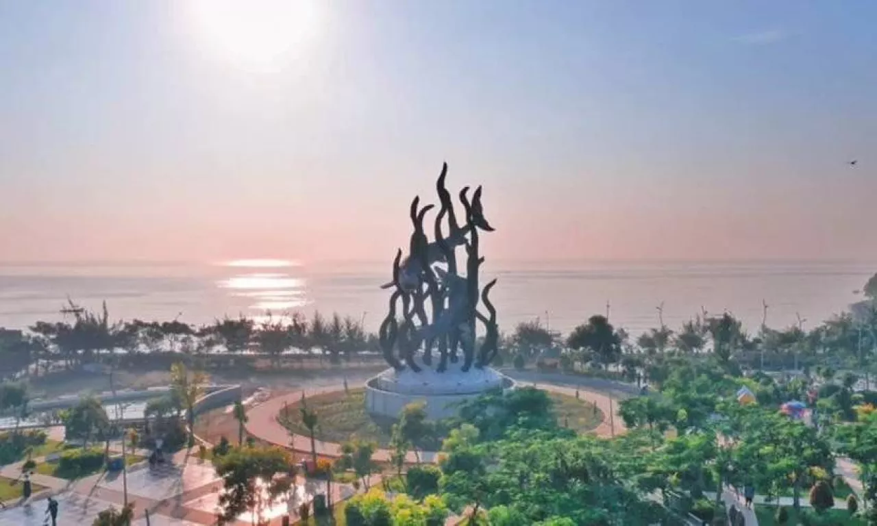 Perizinan Surabaya Kini 1–4 Hari, IPRO Perkuat Investasi