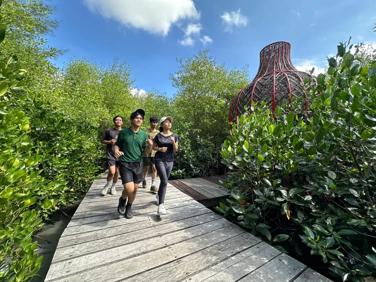 Pemkot Surabaya Catat 86 Ribu Pengunjung Kebun Raya Mangrove Sepanjang 2025