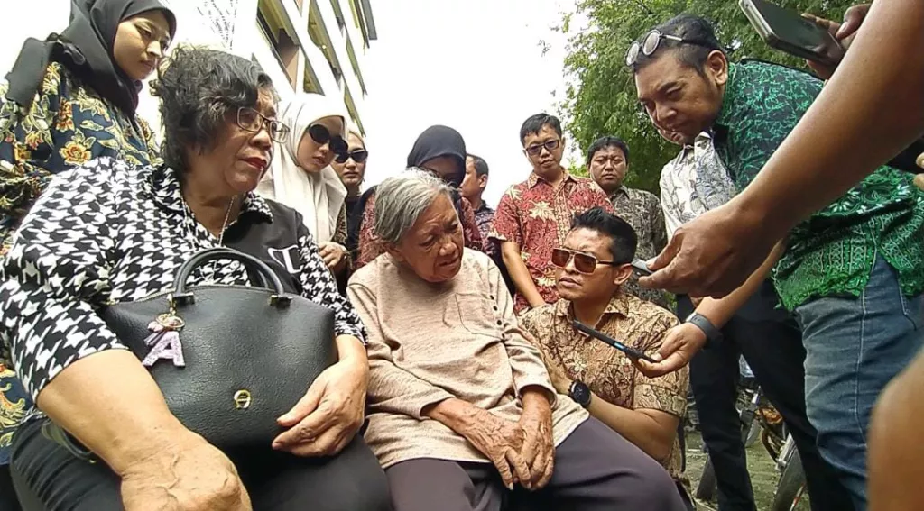 Penghancuran Paksa Rumah Nenek Elina, Polda Jatim Segera Tetapkan Tersangka
