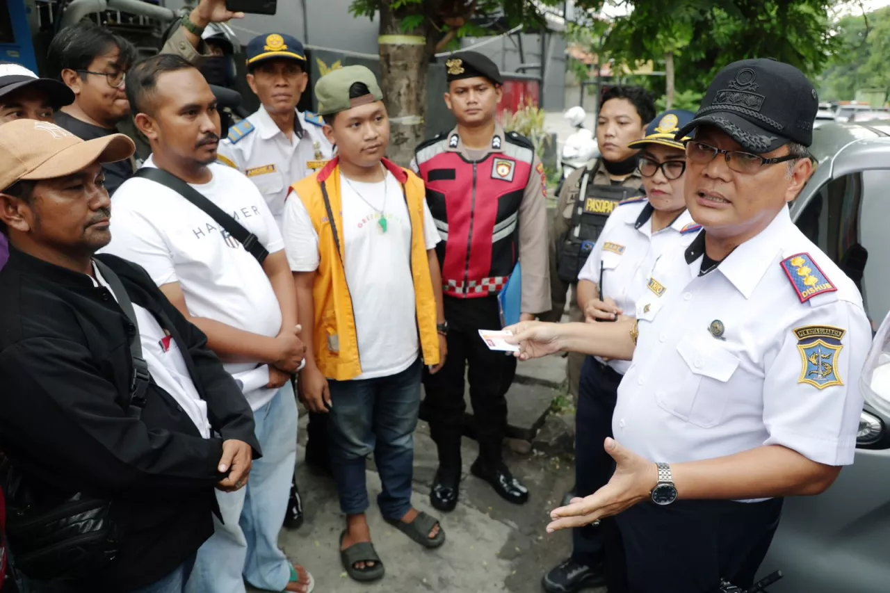 Banyak Aduan Jukir Liar dan Parkir Semrawut di Surabaya, Dishub Turun Tangan