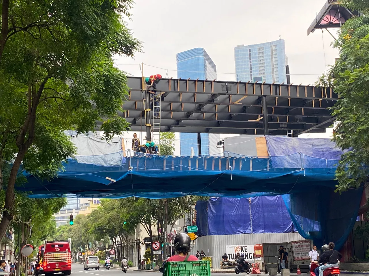 Pembangunan JPO Jalan Tunjungan Dipastikan Molor hingga 2026, Begini Reaksi DPRD Surabaya