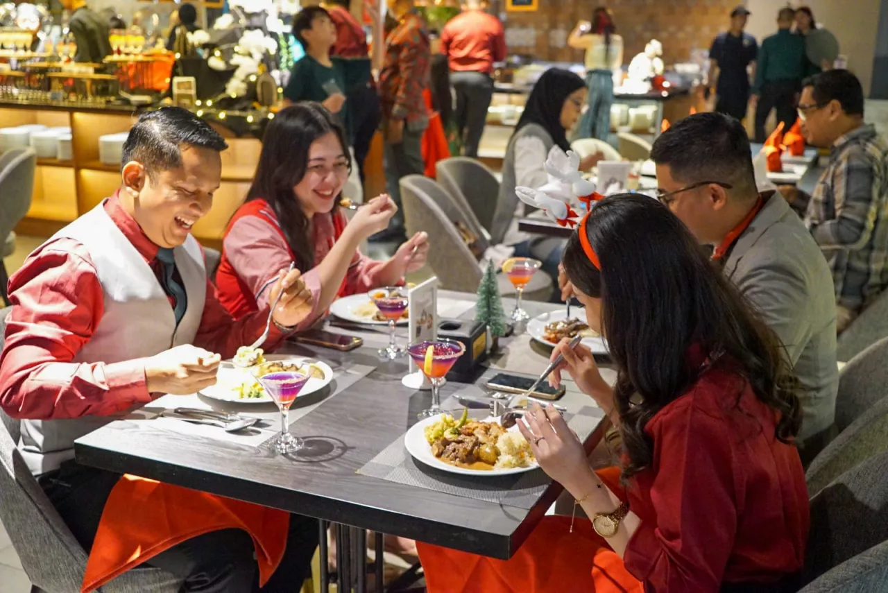 Sambut Libur Akhir Tahun, Grand Swiss-Belhotel Darmo Luncurkan Festive Season 2025–2026
