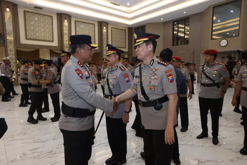 Polda Jatim Rotasi 28 Pejabat, Kapolda Tekankan Inovasi Layanan