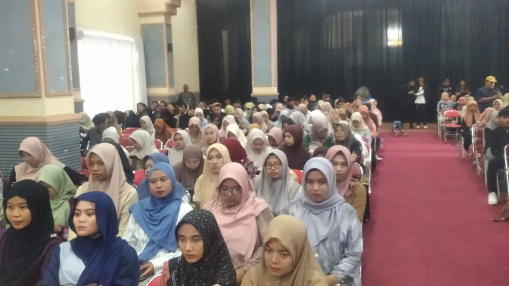 565 Mahasiswa Unipar Jember Ikuti Sosialisasi Beasiswa Cinta Bergema ,