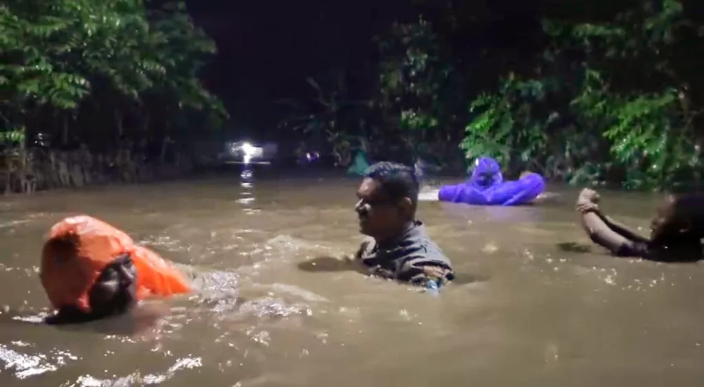Diguyur Hujan Deras, Dua Desa di Probolinggo Terendam Banjir