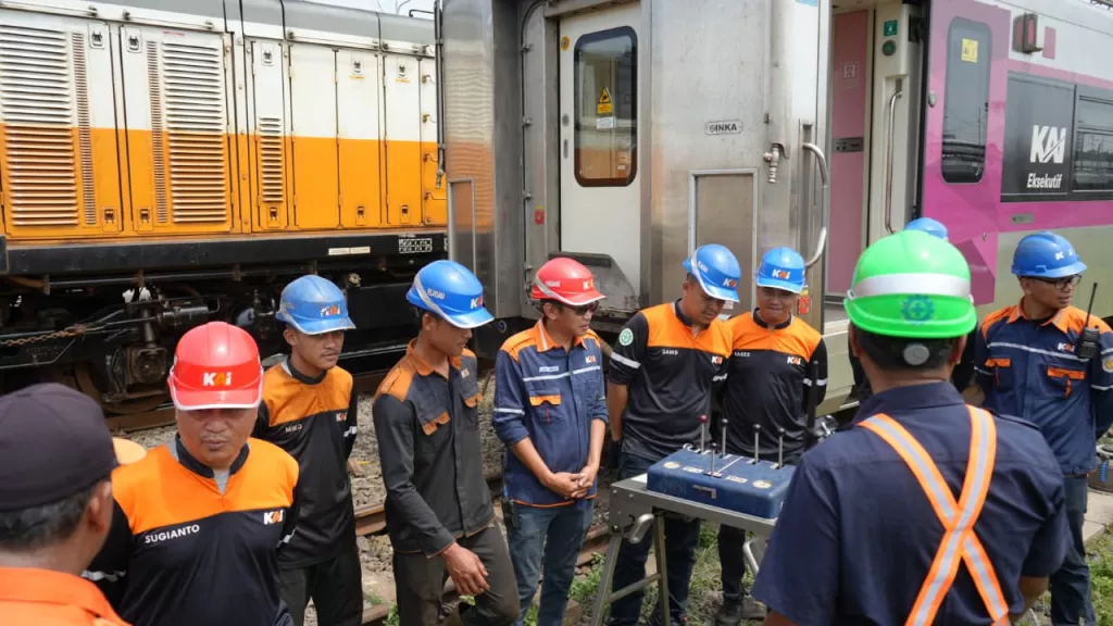 KAI Daop 8 Surabaya saat menggelar simulasi untuk persiapan mudik lebaran 2026. (Dok. Humas KAI Daop 8 Surabaya).