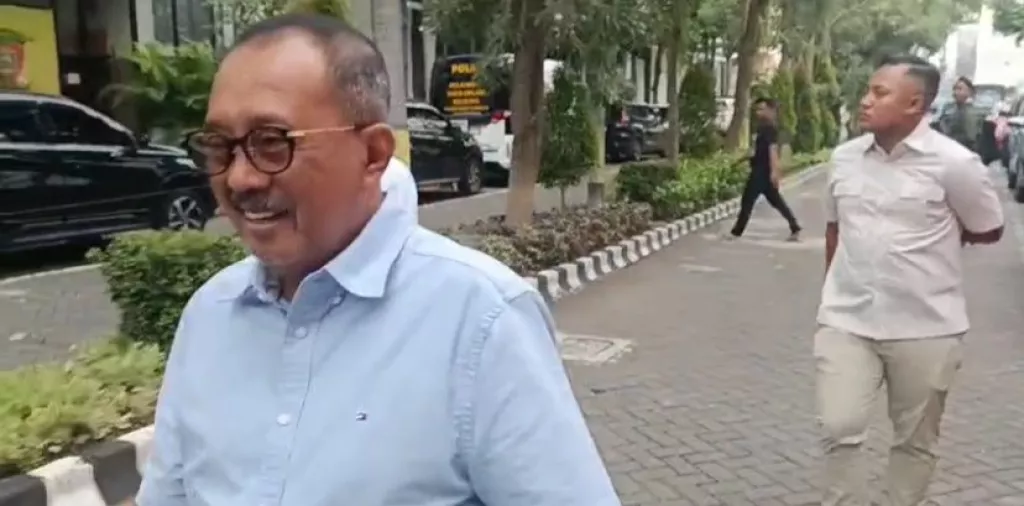 Diduga Terlibat Kasus Bimtek, Wawali Armuji Diperiksa Polrestabes Surabaya