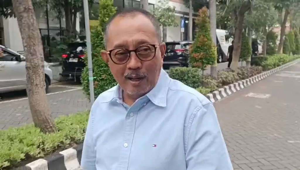 Gaya Wawali Armuji saat Penuhi Panggilan Polisi dalam Kasus Bimtek: Ngguya-ngguyu!