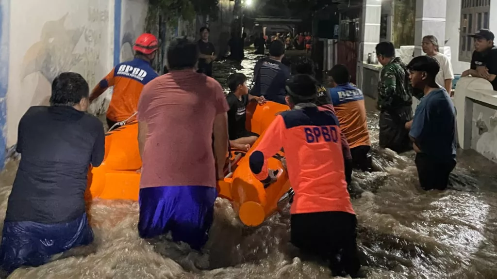 Hujan Deras, 5 Kecamatan di Probolinggo Terendam Banjir
