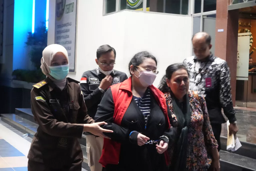 Kejati Jatim Tahan Direktur PT BJS dalam Kasus Korupsi Dana Pendidikan