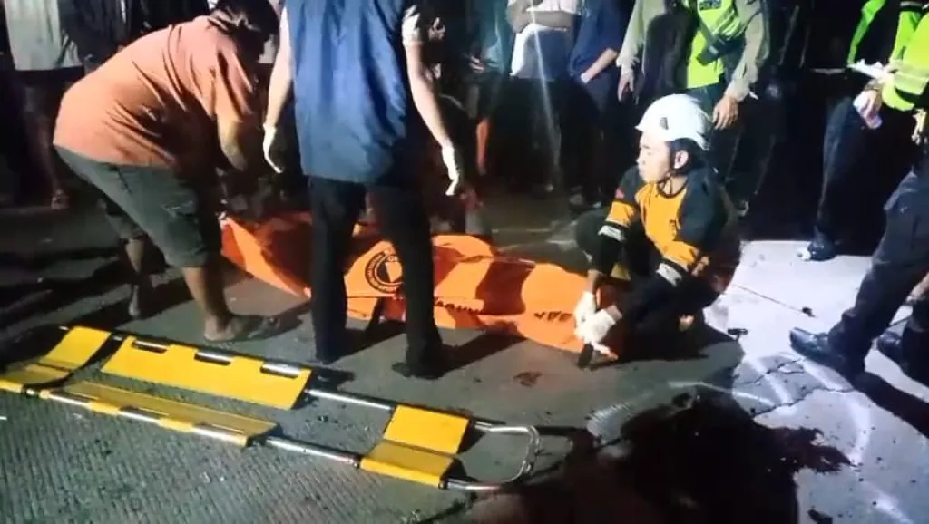 Adu Moncong RX King Lawan Vario di Mojokerto, Tewaskan 2 Orang