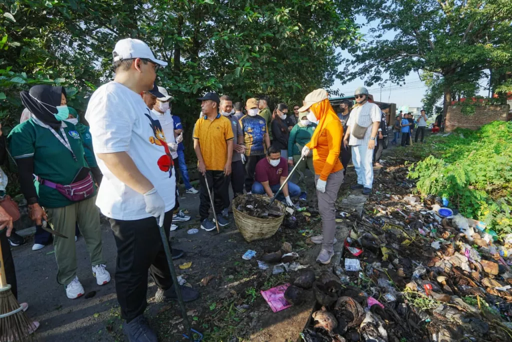 Dukung Program Presiden Prabowo, Pemkot Mojokerto Gelar Kerja Bakti Massal