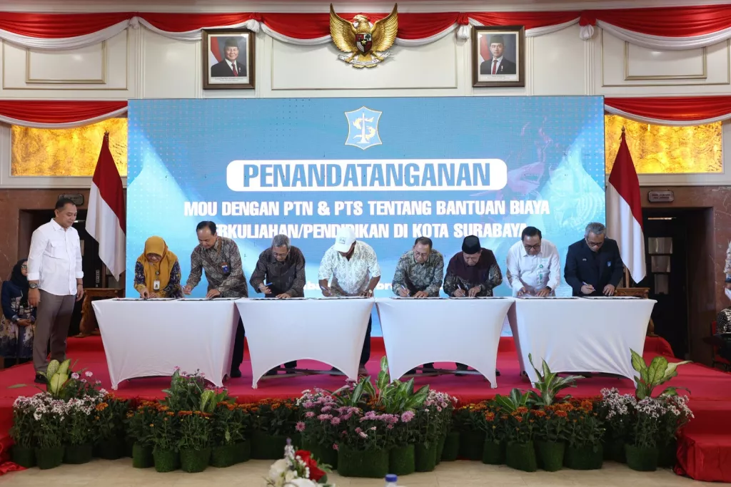 penandatanganan Mou Beasiswa Perkuliahan pendidikan kota surabaya