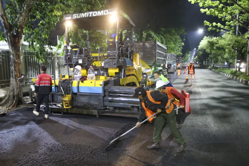 Pemkot Surabaya Percepat Overlay Jalan yang Rawan Genangan saat Hujan