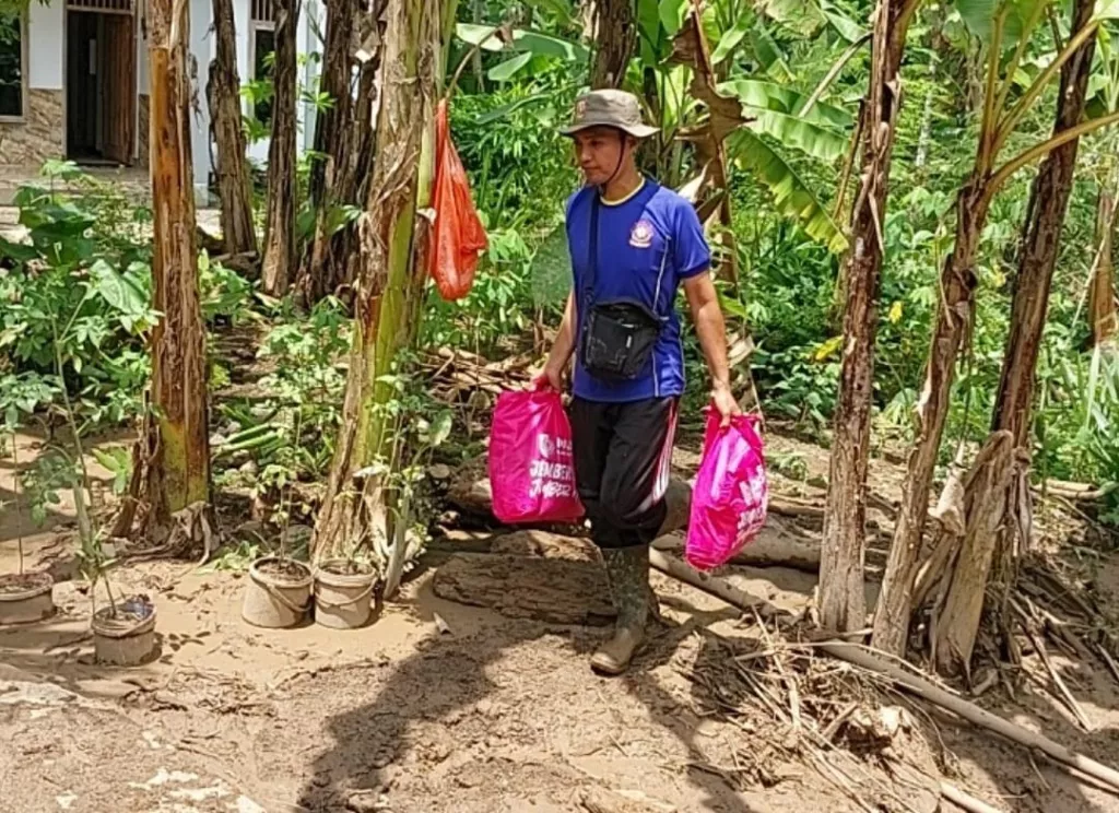 Gerak Cepat Tim Gabungan Bantu Korban Banjir Bandang di Glundengan Jember