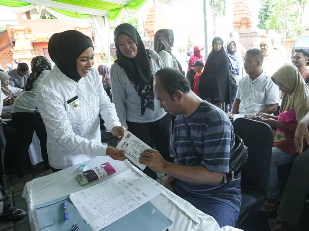Pemkot Mojokerto Salurkan 243 Bansos Disabilitas, Ning Ita: Bukti Pemerintah Hadir