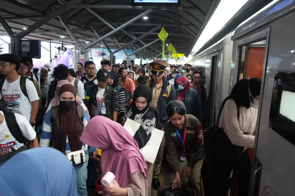 Commuter Line Hari Pertama Lebaran Penuh, Rute Dhoho, Penataran, dan Supas jadi Favorit