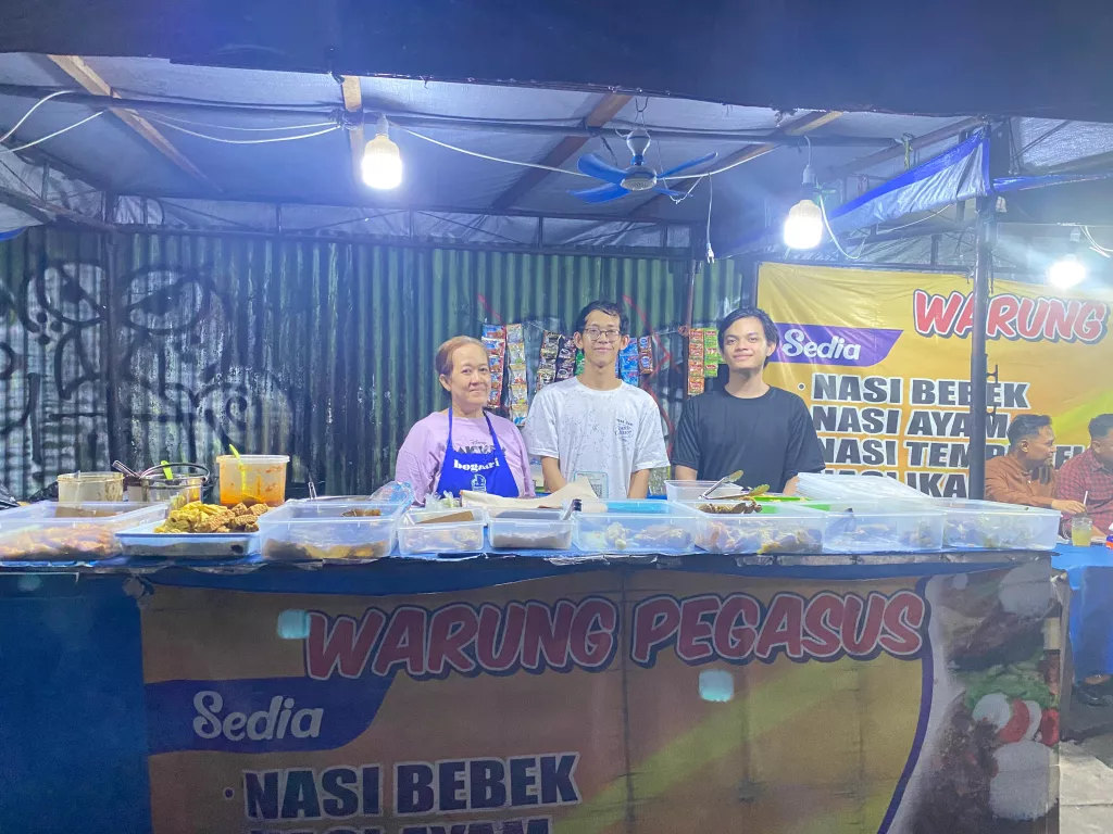 Warung Pegasus Surabaya. (Foto: Ade/selalu.id).