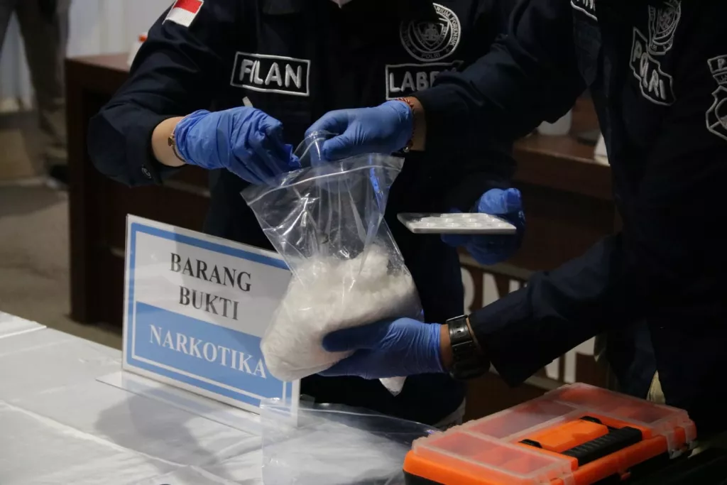 BNNP Jatim Gagalkan Peredaran 1 Kg Sabu Jaringan Medan-Sampang di Surabaya