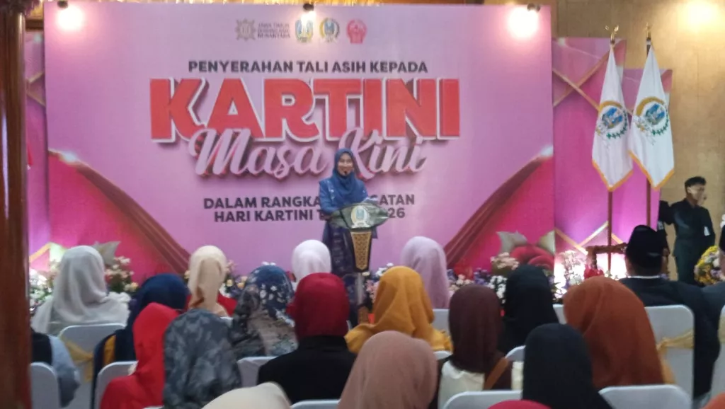 Momen Hangat DPRD Jatim Berbagi Tali Asih pada Perempuan Inspiratif pada Hari Kartini