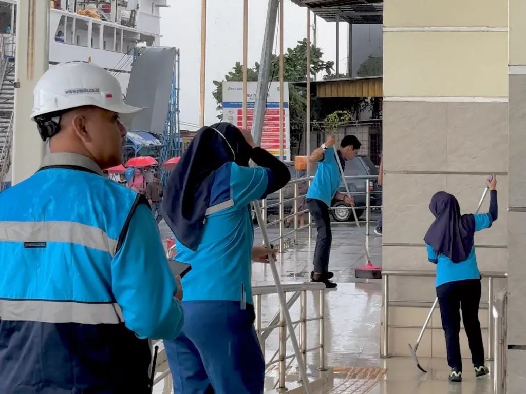 Ini Dia Petugas Pelindo Daya Sejahtera yang Keras Dalam Kelancaran Mudik Lebaran 2026