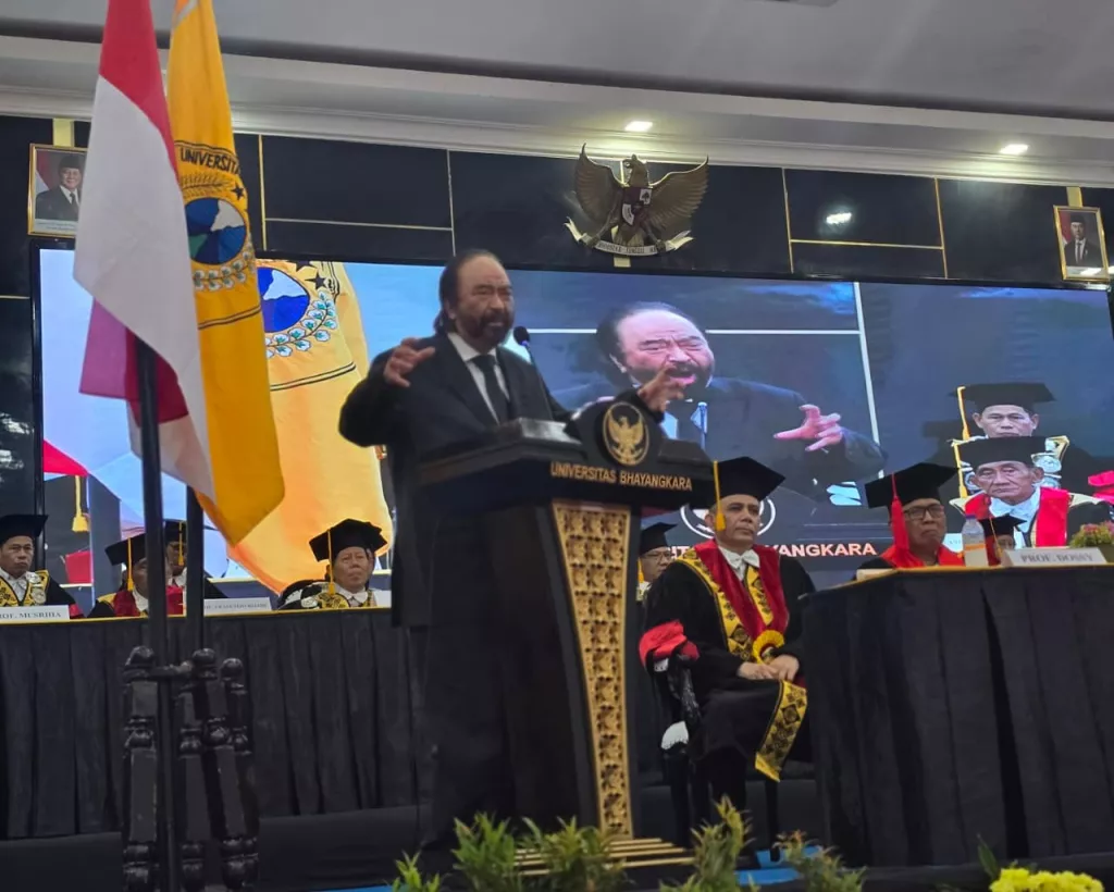 Ketum NasDem Surya Paloh Soroti Krisis Karakter dan Nalar Publik saat Pengukuhan Prof Dossy