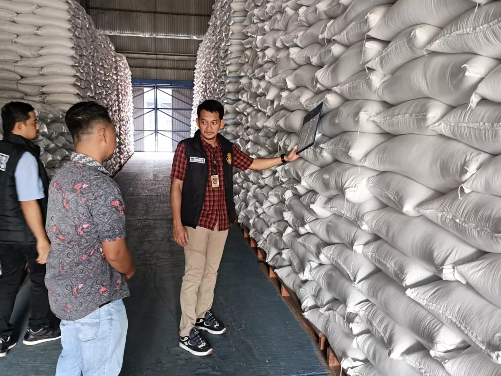 Satgas Pangan Polres Ngawi Gerebek Gudang Bulog, Sisir Stok Beras hingga Jagung