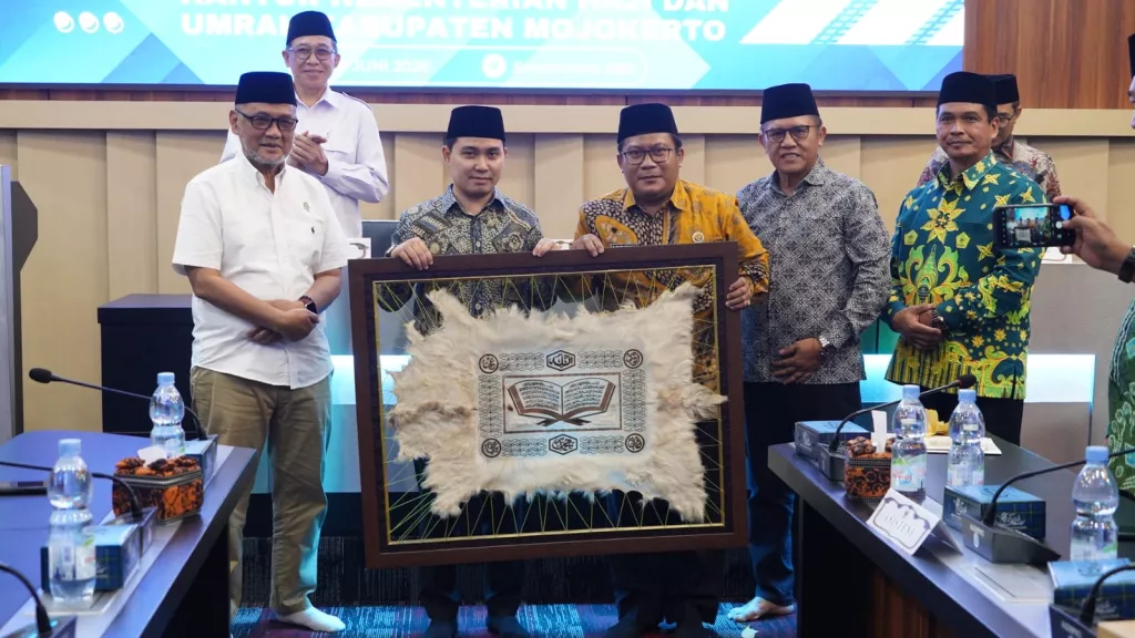 Pemkab Mojokerto Hibahkan Tanah-Bangunan ke Kementerian Haji dan Umroh