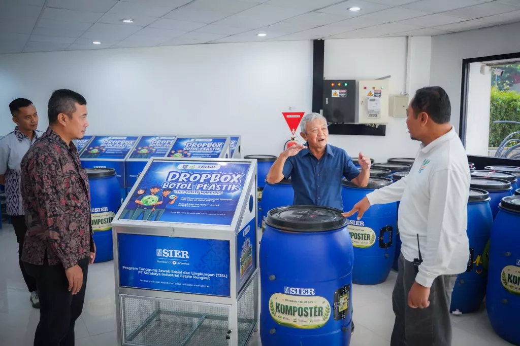 Dukung Kampung Iklim Nasional, SIER Salurkan Dropbox dan Komposter ke 12 Kelurahan di Surabaya