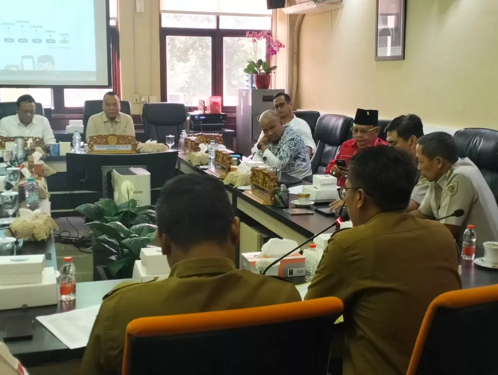 Dibatalkan Mendadak, 500 Warga Surabaya Barat Gigit Jari soal Sertifikat Tanah Gratis