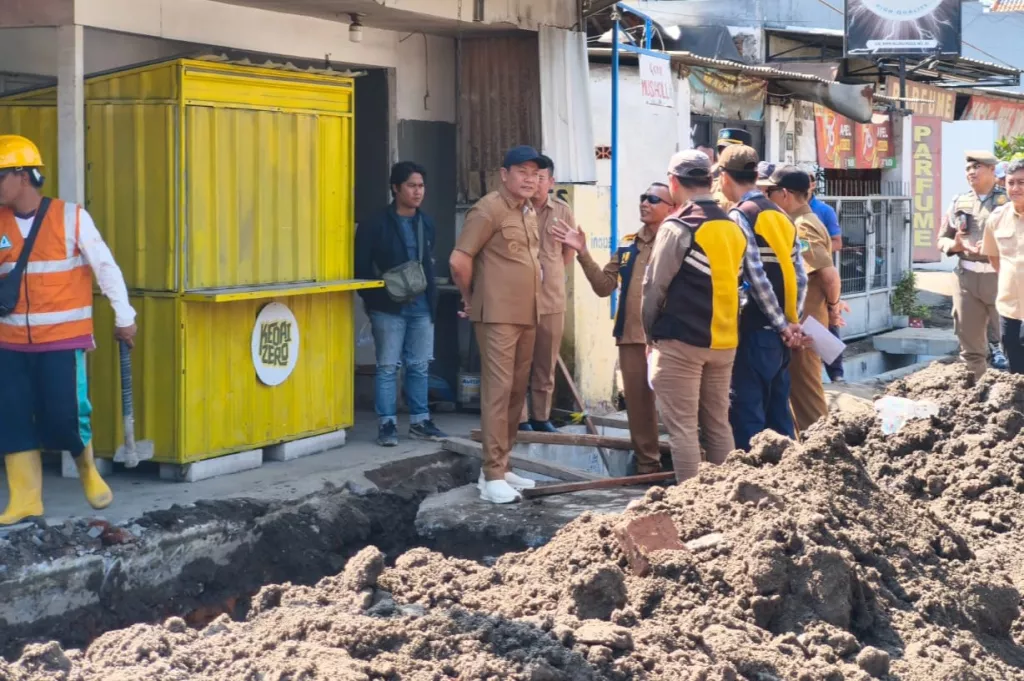 Pemkab Sidoarjo Minta Kontraktor Tak Main-main soal Proyek Gorong-gorong dan Betonisasi di Jalan Raya Bluru Kidul
