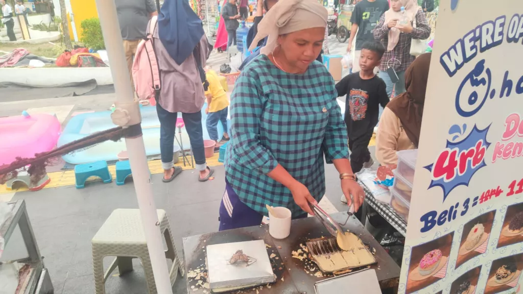 Bahagianya Para Pedagang Kaki Lima di JFC 2026, Jualannya Laris Manis