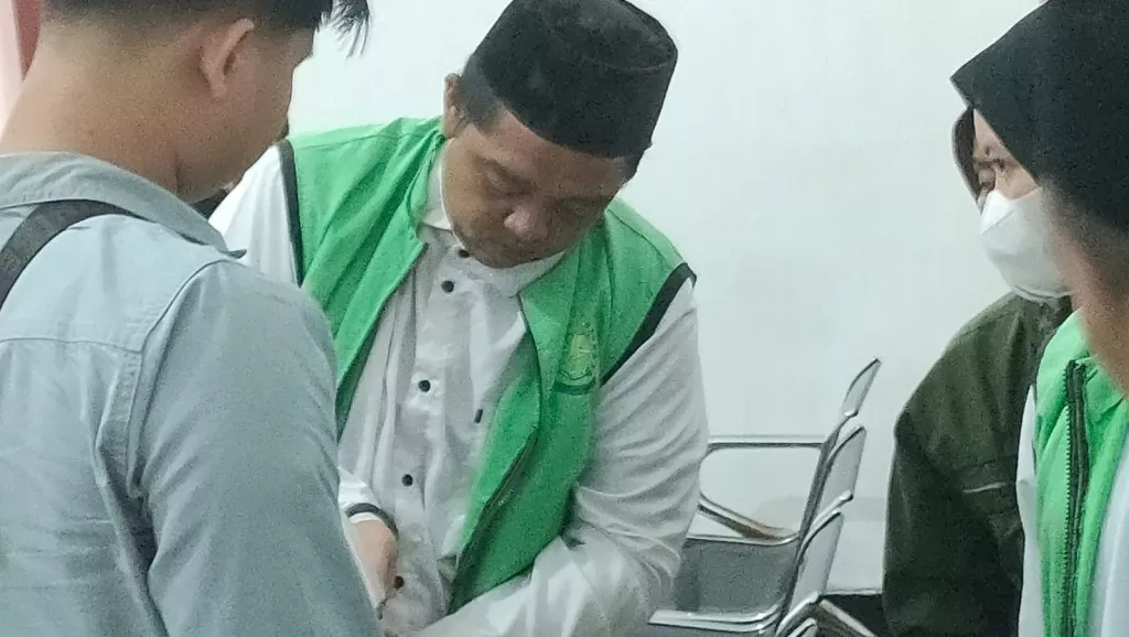 Miris, Ayah di Surabaya Pilih Berjudi untuk Beli Susu Anak